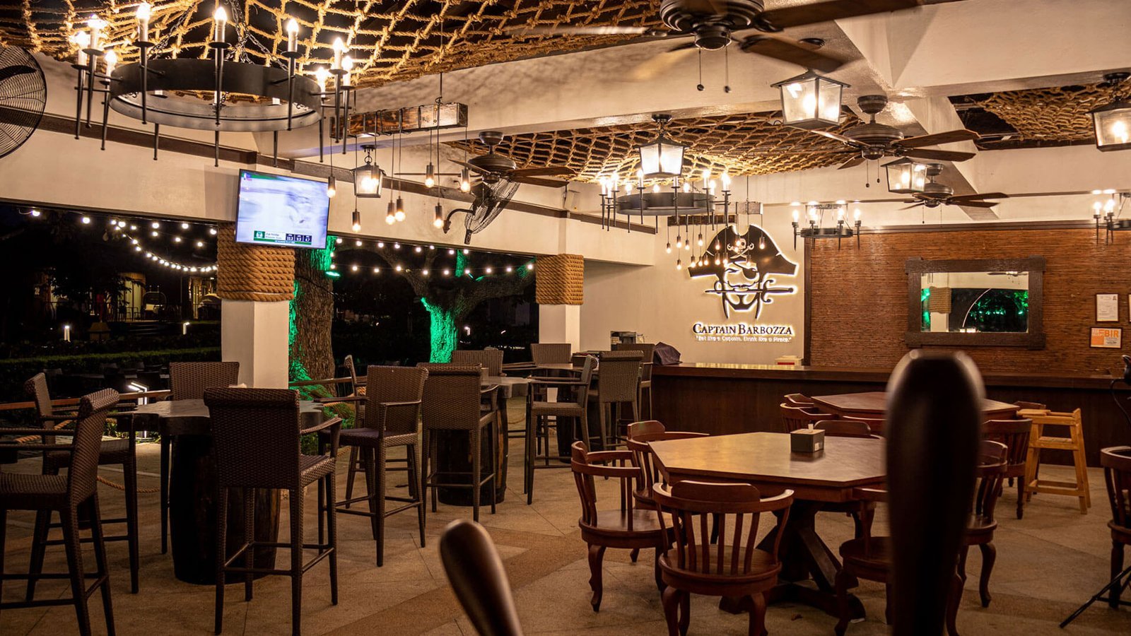 Dining area at Captain Barbozza